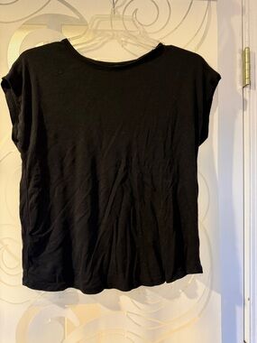 Boden Women's Black Short Sleeve Lightweight Teeshirt - Size Small